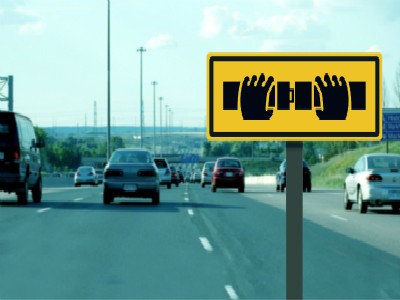 提醒在尼中国公民注意交通安全